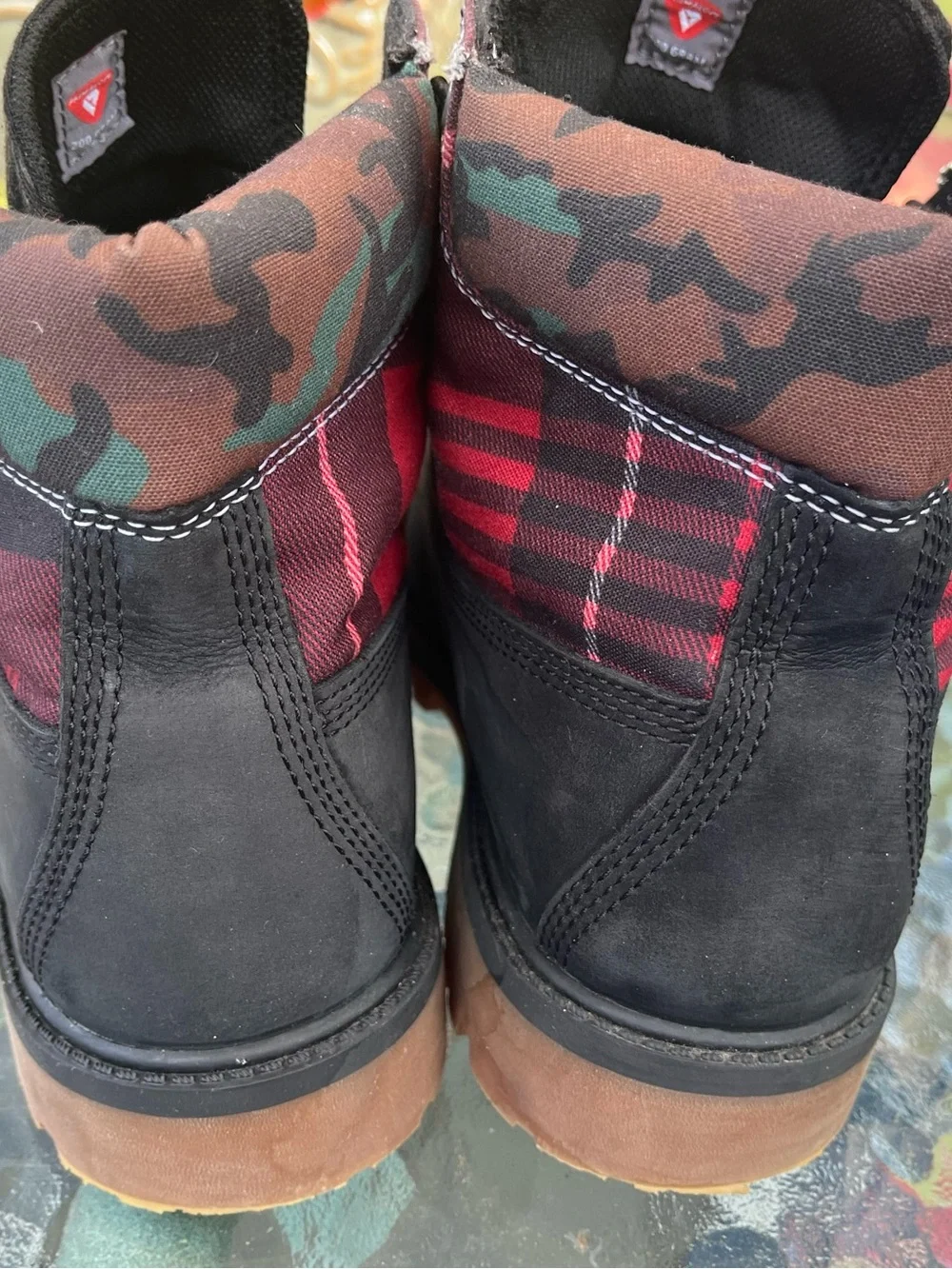Timberland 6in Boots Black Nubuck Plaid Camo Youth Size 6 Big Kids Women’s 7.5